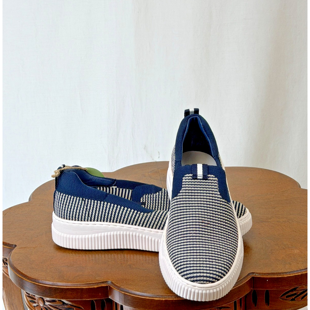 NIB Sofft Frayda Blue White Nautical Stripe Tennis Shoe #0372 US 6.5 - Picture 1 of 8